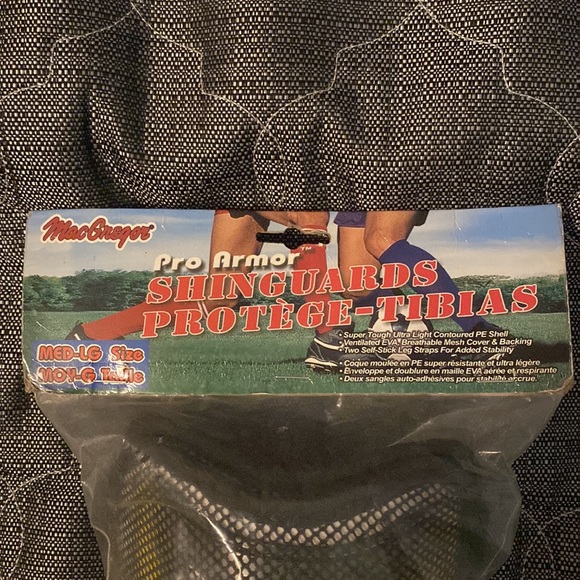 MacGregor Pro Armor soccer Shin Guards one pair - Picture 3 of 4